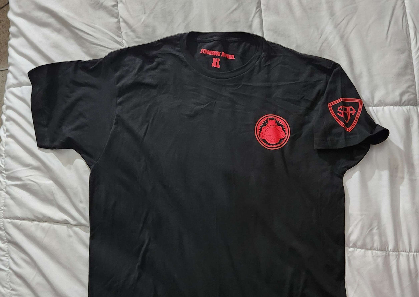 StrongCrue classic tee