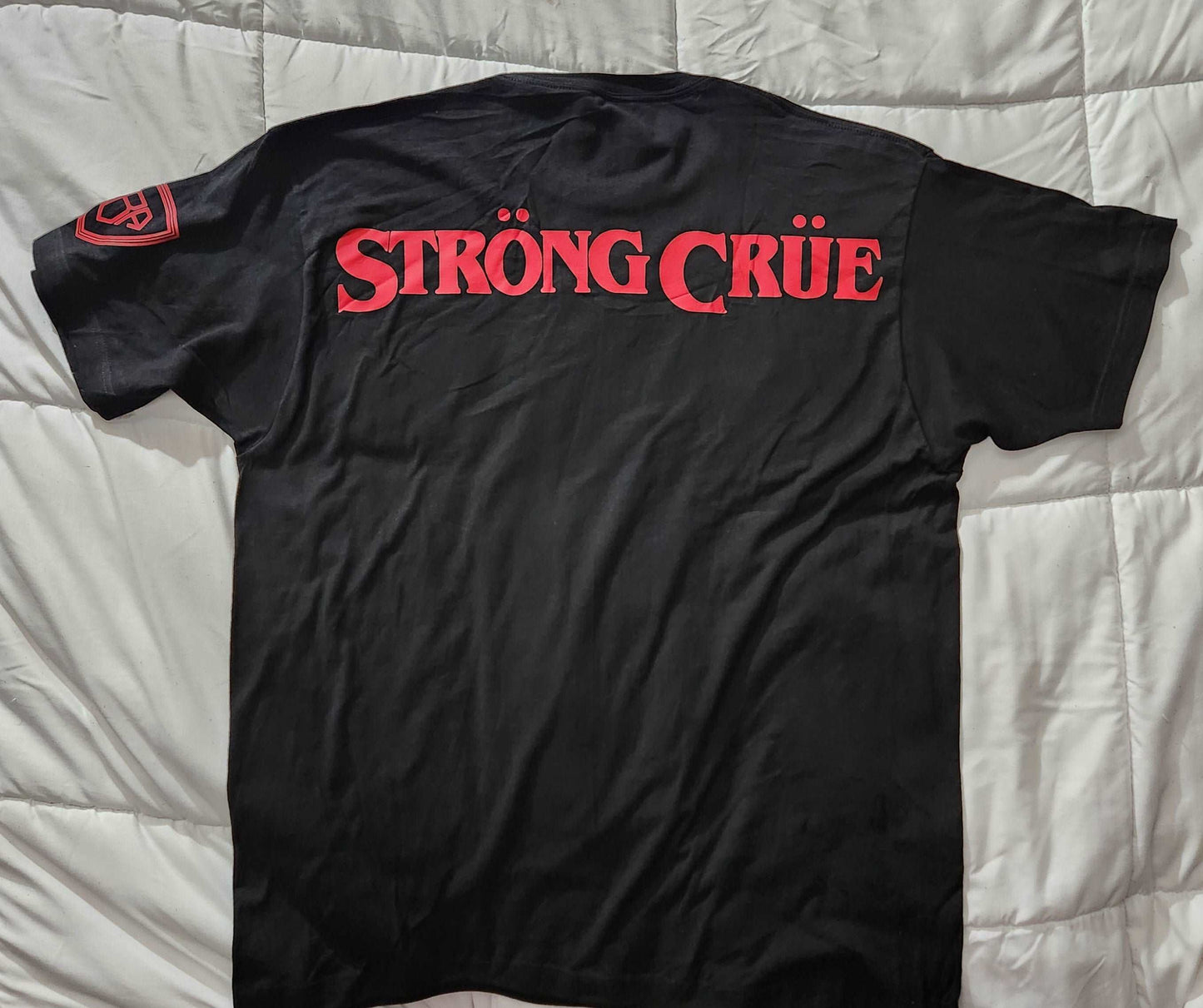 StrongCrue classic tee