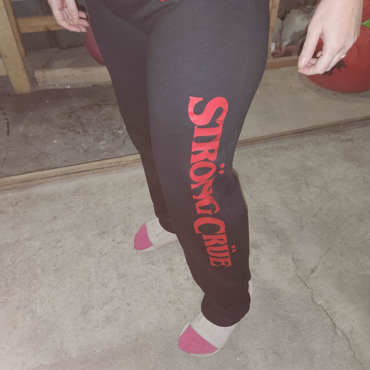 Strong Crue Sweatpants